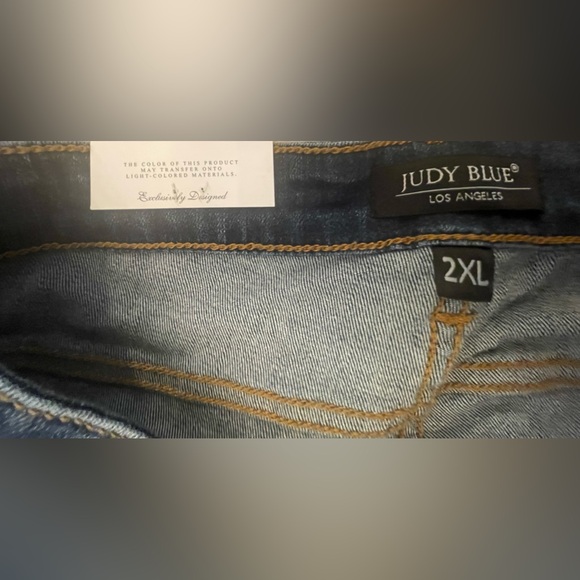 Judy Blue Jeans - Picture 10 of 11